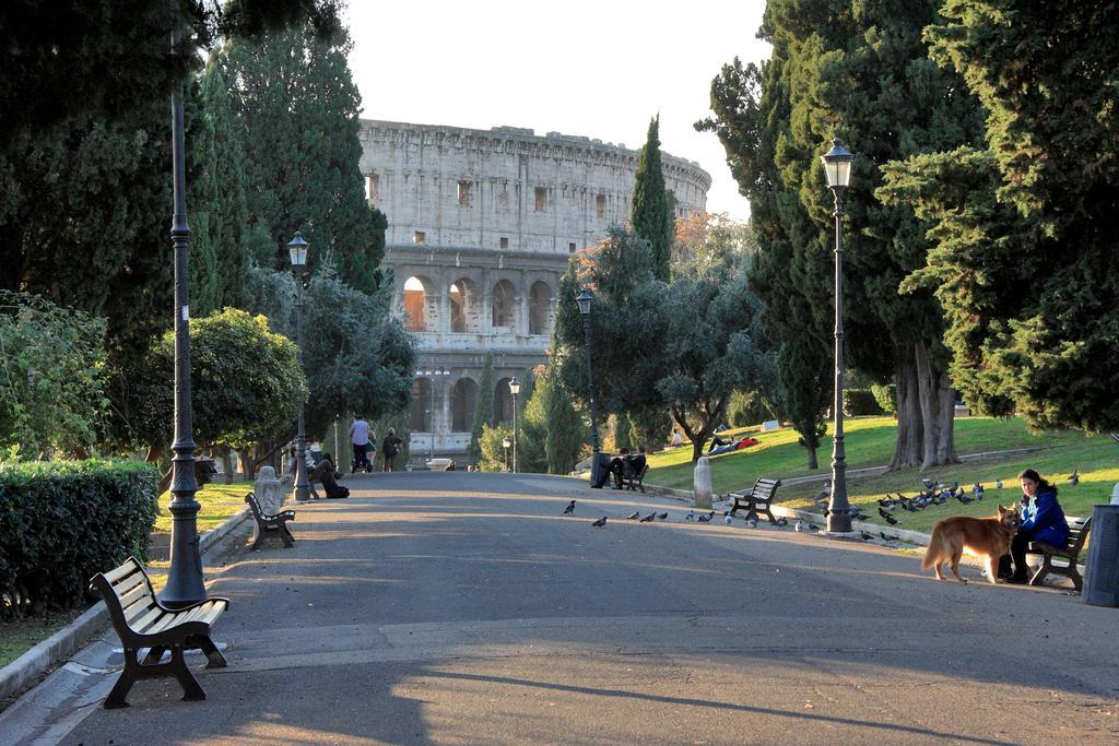 Charming Antonia 300 Mt From Colosseum Appartamento