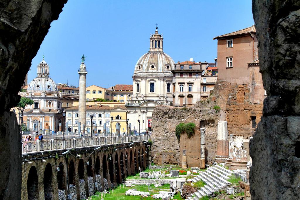 Appartamento Charming Antonia 300 Mt From Colosseum