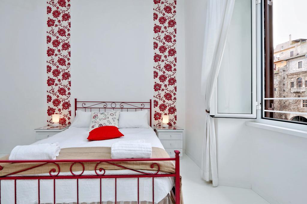 Charming Antonia 300 Mt From Colosseum *